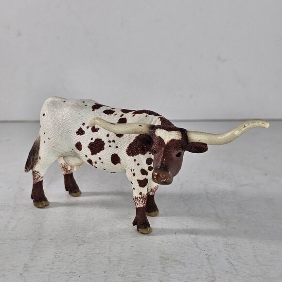 Schleich Texas Longhorn Cow Cattle #13685 Farm Life Realistic Animal Toy Figure - Picture 2 of 9